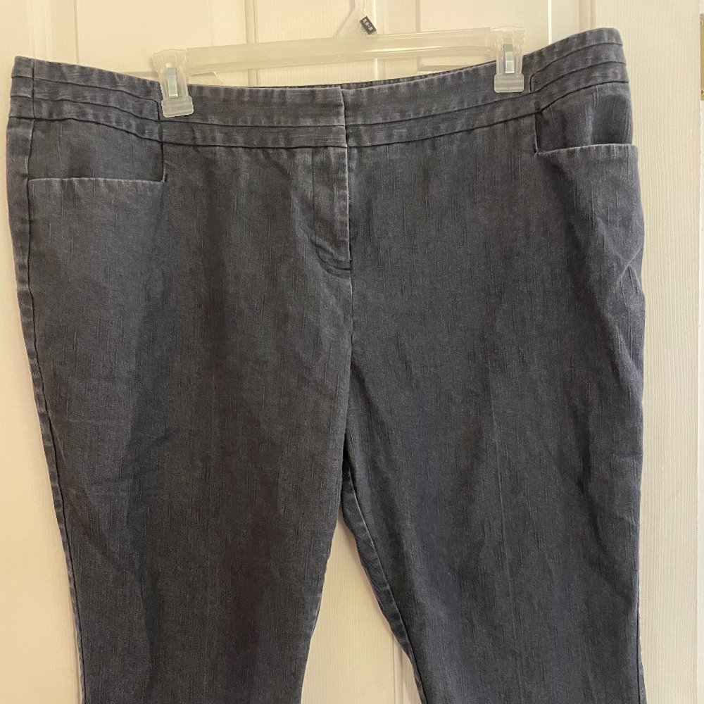 Worthington Capris Navy Denim Size 22W